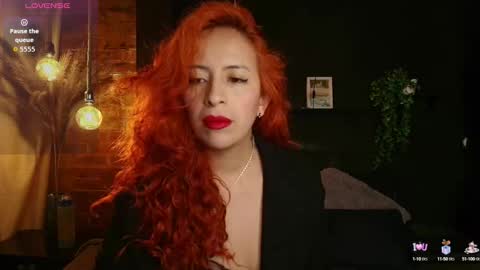 Snapshot of sahra_tayl0r_ chatting on 15, 10, 2025 SARA online show from 15, 10, 2025