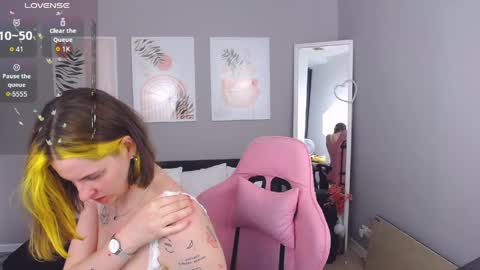 Adel online show from 11, 4, 2026