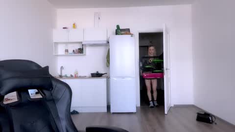 Sofia online show from 21, 2, 2025