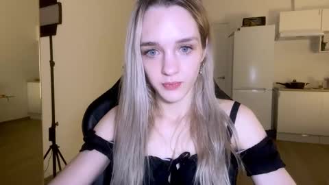 Sofia online show from 5, 3, 2025