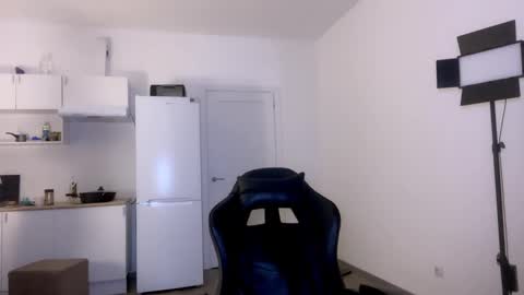 Sofia online show from 7, 3, 2025