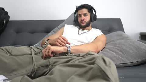 saimon  online show from 9, 2, 2026