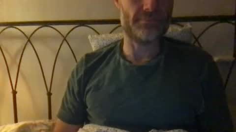 Snapshot of saint009 chatting on 18, 11, 2025 saint009 online show from 18, 11, 2025