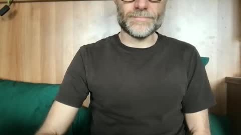 saint009 online show from 25, 4, 2026