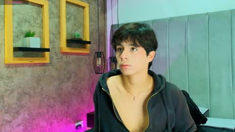 Snapshot of saintdangelo chatting on 1, 4, 2026 Santi online show from 1, 4, 2026