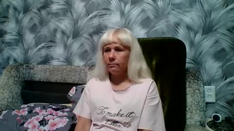 Snapshot of sakura_blonde chatting on 15, 10, 2025 sakura_blonde online show from 15, 10, 2025