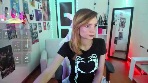 Snapshot of sakura_of chatting on 8, 10, 2025 sakura_of online show from 8, 10, 2025