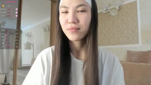 Snapshot of sakura_oki_piy chatting on 26, 10, 2025 Jade online show from 26, 10, 2025