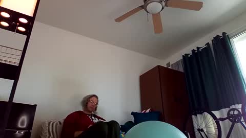 salis1981 online show from 16, 2, 2025