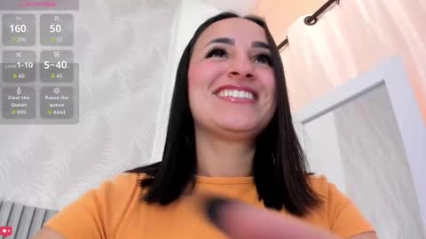 Snapshot of sally_azmani chatting on 15, 10, 2025 Silvia online show from 15, 10, 2025