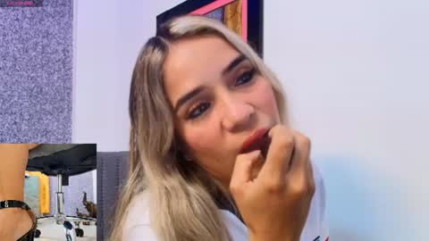 Snapshot of sally_ricci chatting on 3, 7, 2026 sally_ricci online show from 3, 7, 2026