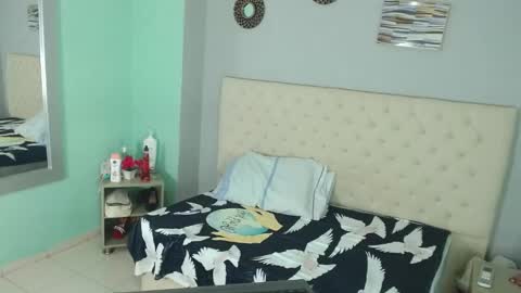 Snapshot of salome_aguilar chatting on 27, 9, 2025 Isabel online show from 27, 9, 2025