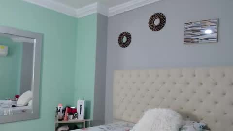 Snapshot of salome_aguilar chatting on 7, 10, 2025 Isabel online show from 7, 10, 2025