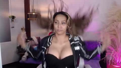 Snapshot of salome_drasin chatting on 22, 11, 2025 salome_drasin online show from 22, 11, 2025