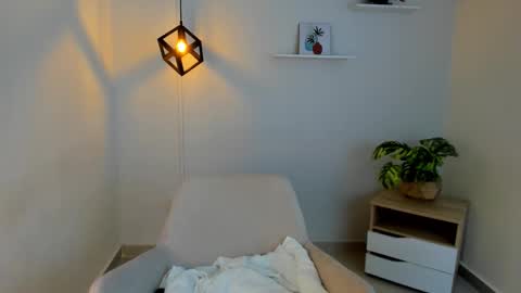 Snapshot of salome_velour chatting on 4, 2, 2026 Salome velour online show from 4, 2, 2026