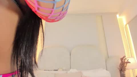 Snapshot of salomebell chatting on 18, 9, 2025 online show from 18, 9, 2025