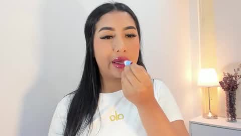 Snapshot of salomebell chatting on 8, 11, 2025 online show from 8, 11, 2025