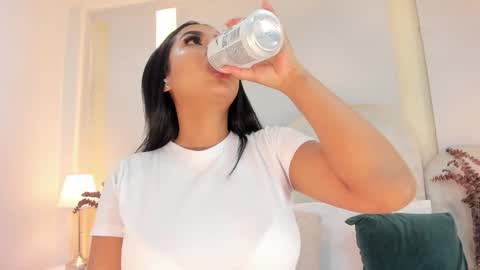 Snapshot of salomebell chatting on 1, 12, 2025 online show from 1, 12, 2025