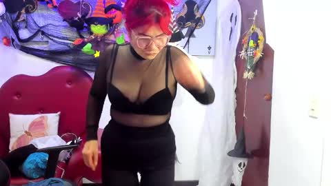 Snapshot of salomee_diazz chatting on 31, 10, 2025 Salomee diazz online show from 31, 10, 2025