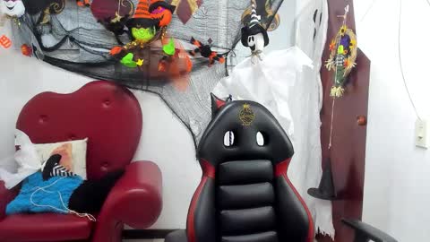 Snapshot of salomee_diazz chatting on 1, 11, 2025 Salomee diazz online show from 1, 11, 2025