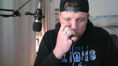 Snapshot of salsbud2022 chatting on 3, 1, 2025 salsbud2022 online show from 3, 1, 2025