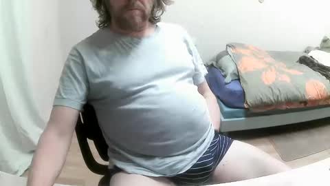 Saltimbanquier  Salt  ou  Banquier  online show from 7, 2, 2025