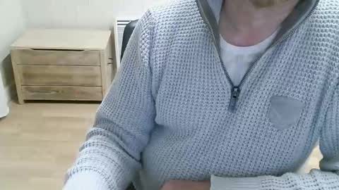 Snapshot of saltimbanquier chatting on 18, 5, 2026 Saltimbanquier Salt ou Banquier online show from 18, 5, 2026