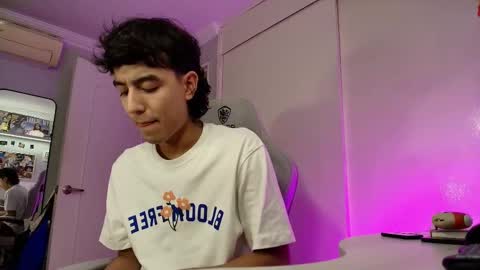 Snapshot of salvatore_montt chatting on 15, 9, 2025 salvatore_montt online show from 15, 9, 2025