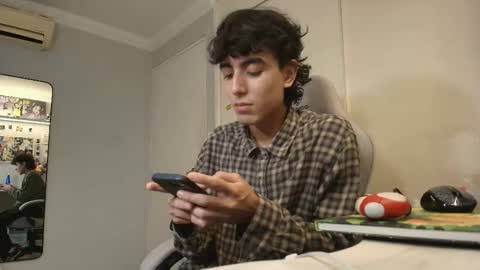 Snapshot of salvatore_montt chatting on 23, 11, 2025 salvatore_montt online show from 23, 11, 2025