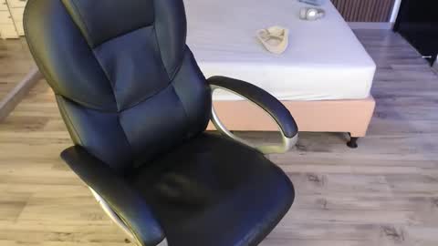 SAM MANSON online show from 15, 10, 2025