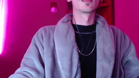 sam_skywalker online show from 8, 10, 2025