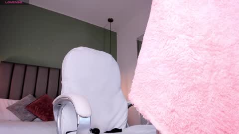  Samantha  online show from 6, 2, 2025