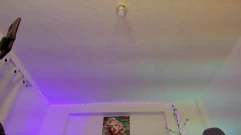 Samanta online show from 4, 11, 2025