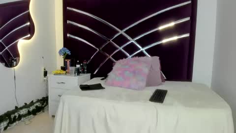 Snapshot of samantaht chatting on 7, 2, 2025 samantaht online show from 7, 2, 2025