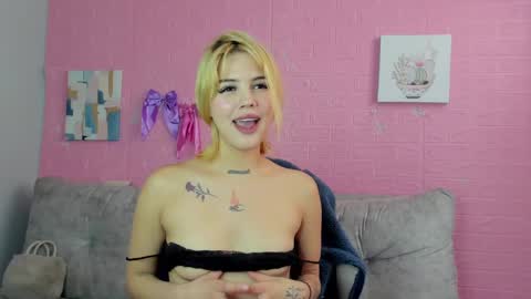 Snapshot of samantha_browwnn chatting on 20, 12, 2024 samantha_browwnn online show from 20, 12, 2024