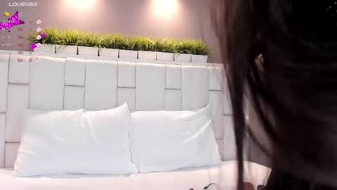  Samanthaa online show from 26, 2, 2025