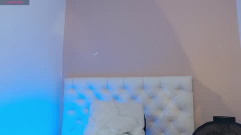   online show from 23, 12, 2024