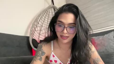 Samantha Bernardo online show from 7, 6, 2026