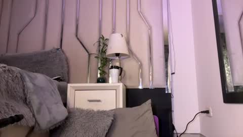 Samantha Bernardo online show from 14, 6, 2026