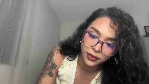 Samantha Bernardo online show from 24, 7, 2026