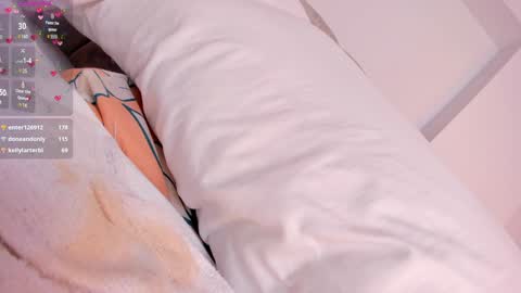 Snapshot of samanthaheinz chatting on 7, 2, 2025 V A N E S S A online show from 7, 2, 2025