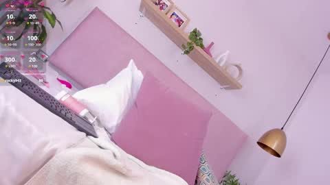 Snapshot of samanthaheinz chatting on 25, 2, 2025 V A N E S S A online show from 25, 2, 2025