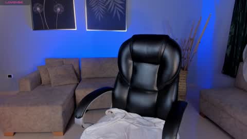 Samantha Klein online show from 30, 1, 2025