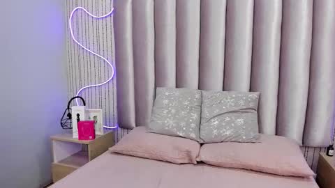 Alejandra  online show from 13, 1, 2026