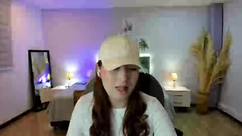 Snapshot of samara_hilton_2 chatting on 1, 10, 2025 samara_hilton_2 online show from 1, 10, 2025