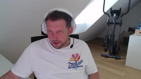Snapshot of samariterbw chatting on 6, 6, 2026 TopBoy online show from 6, 6, 2026