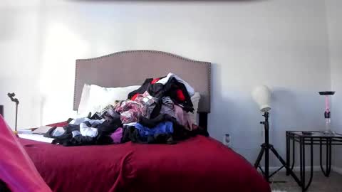 Yaya online show from 9, 10, 2025