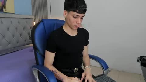 Sam online show from 18, 4, 2026