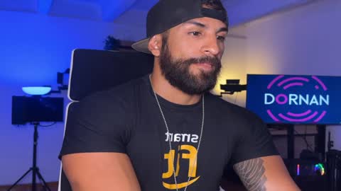 Snapshot of samdornan chatting on 16, 12, 2024 Sam Dornan online show from 16, 12, 2024