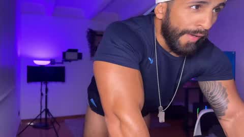 Snapshot of samdornan chatting on 30, 12, 2024 Sam Dornan online show from 30, 12, 2024